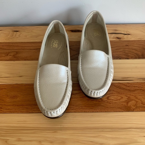 SAS Simplify Everyday Silver Cloud Loafer - Picture 3 of 6